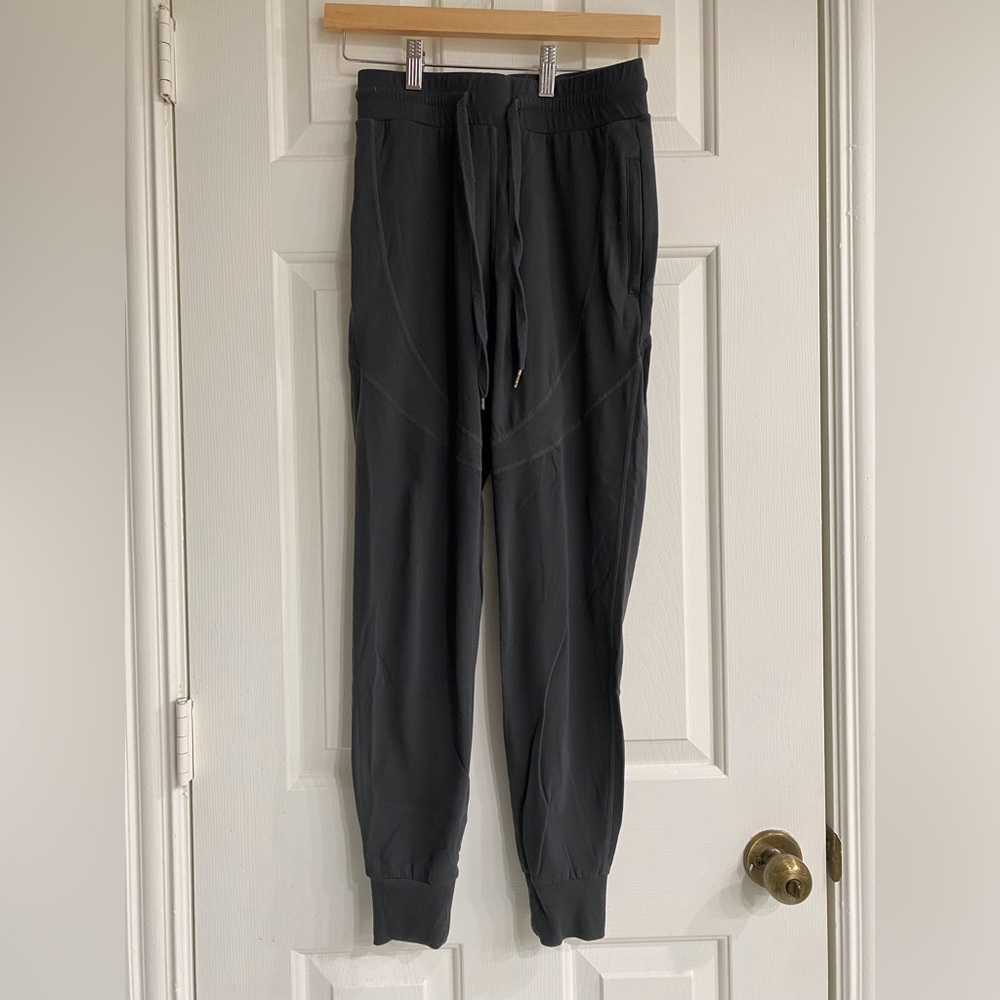 BuffBunny Collection Gray Two-Toned Joggers - Size Medium.